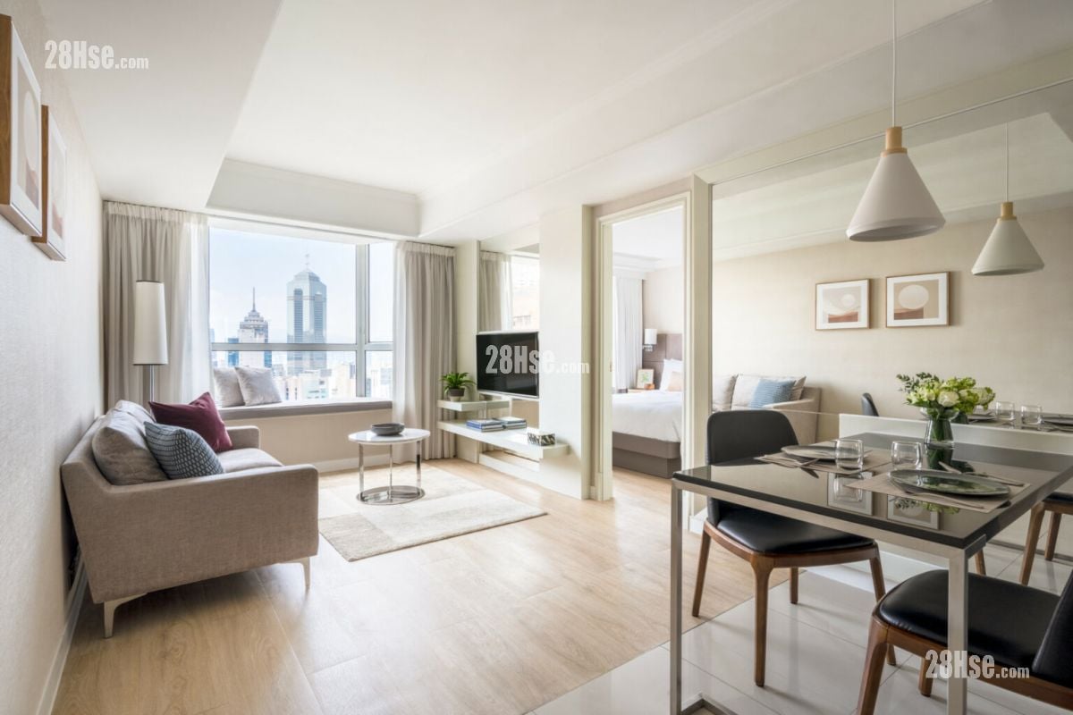 Two MacDonnell Road Room: Garden Suite