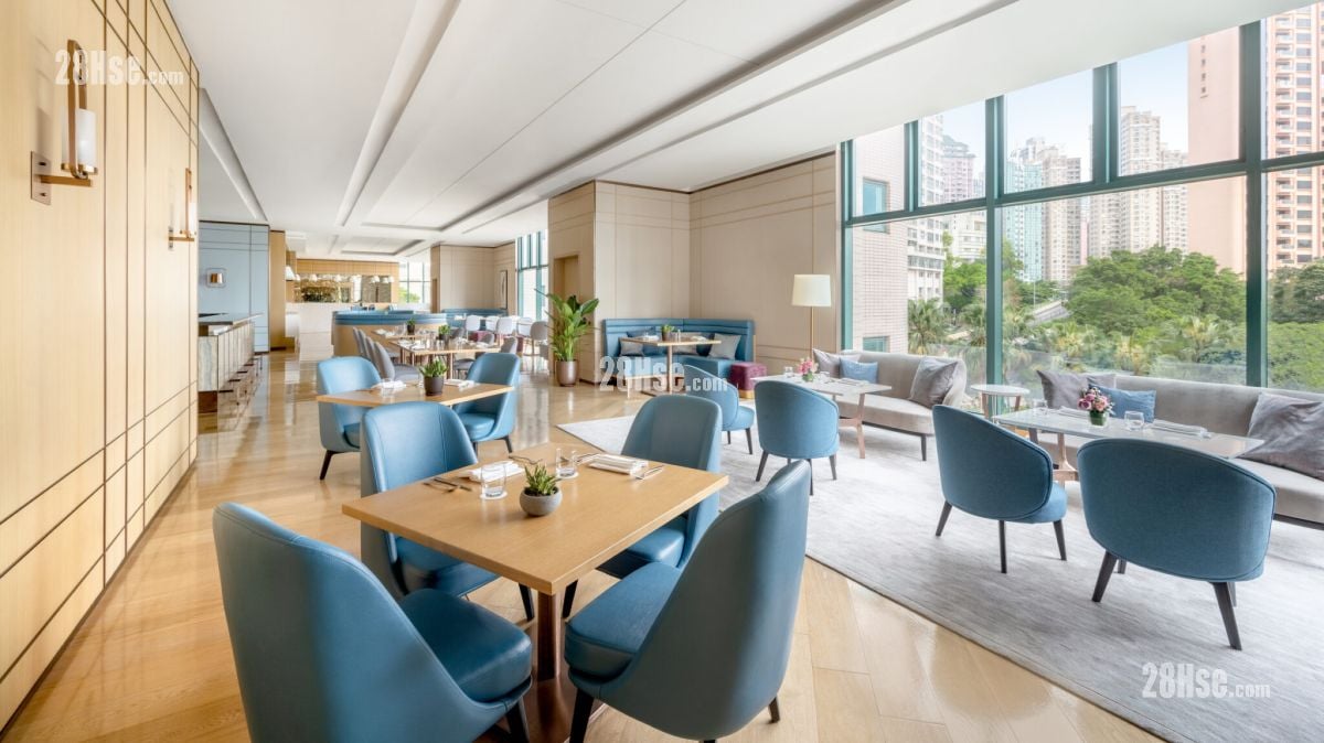 Two MacDonnell Road Facility: café bar on 8